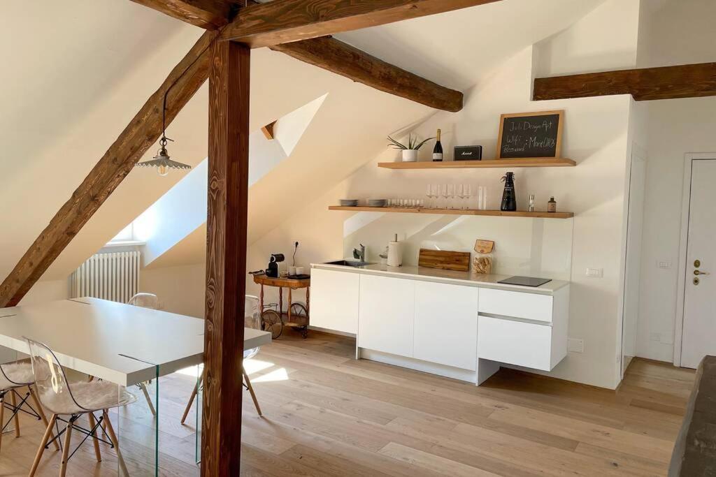Design Apartment In The Heart Of بولزانو المظهر الخارجي الصورة